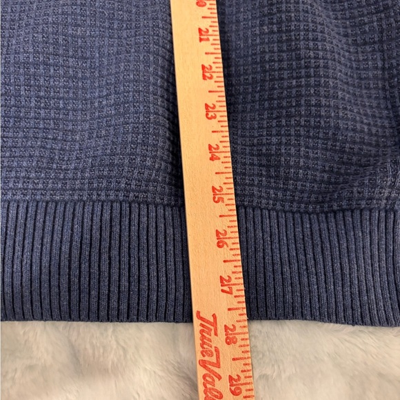 G.H. Bass & Co. Men's Navy Crewneck Sweater - Picture 5 of 8